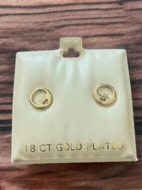 Solvar 18K Gold Plated Claddagh  Stud Earrings